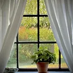 Dyrlev Bed & Breakfast 2*