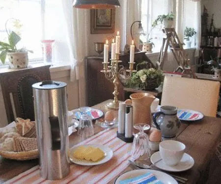 Dyrlev Bed & Breakfast