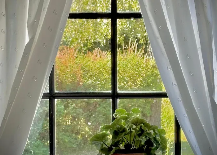 Dyrlev Bed and Breakfast 2*